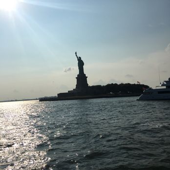 Manhattan by Sail - Boat Charters Near Me Manhattan by Sail - Boat Charters Near Me