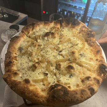 Figlia - Pizza Near Me - Queens, New York