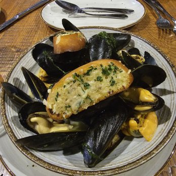 Uncle Peter's - Mussels in white wine sauce. - Italian Near Me - Jackson Heights, New York Uncle Peter's - Mussels in white wine sauce. - Italian Near Me - Jackson Heights, New York