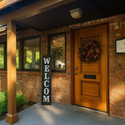 Crater Lake Dental - Storefront