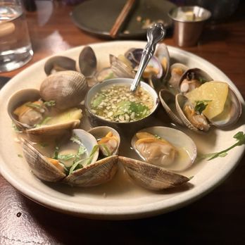 Bodega - Manila clams sampler - Vietnamese Near Me - San Francisco, California