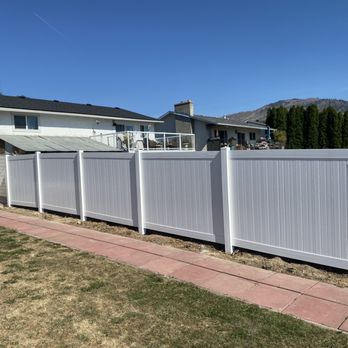 M&M Landscaping and Carpentry Services - vinyl fence - Landscaping Near Me M&M Landscaping and Carpentry Services - vinyl fence - Landscaping Near Me