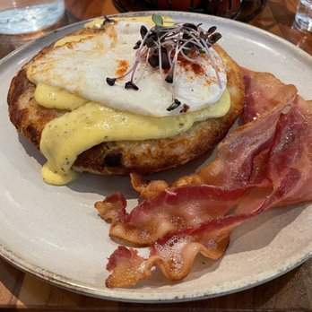 Diner Deluxe - Yukon potato rosti with side of bacon - American Near Me - Calgary, Alberta