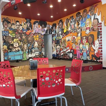 Gourmeltz - Inside - Sandwiches Near Me - Fredericksburg, Virginia