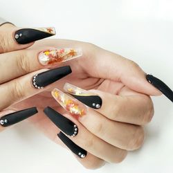 Luxe Nail Bar