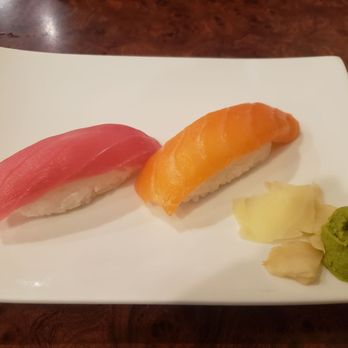 Oishi Sushi - Tuna & salmon nigiri - Sushi Bars Near Me - Schaumburg, Illinois