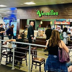 Cafe Versailles - Service area
