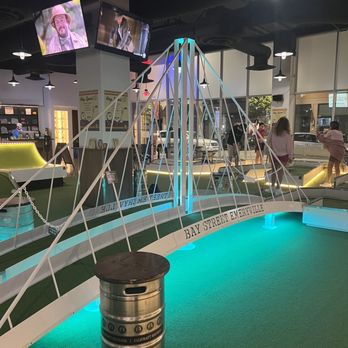 Tipsy Putt - Bay Bridge inspired course - Pubs Near Me - Emeryville, California Tipsy Putt - Bay Bridge inspired course - Pubs Near Me - Emeryville, California