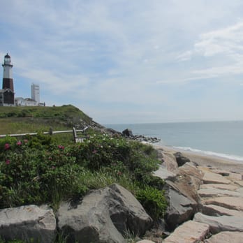 Montauk Point State Park - top of walkway leading down towards water - Parks Near Me - Montauk, New York