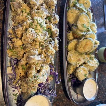 The Whiskey - Fried pickles and fried mushrooms - American Near Me - Orlando, Florida