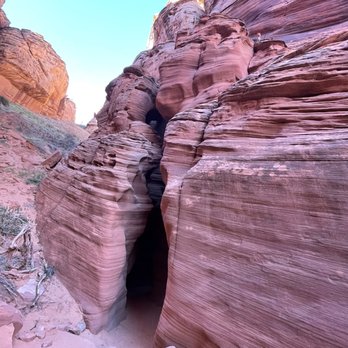 Taadidiin Tours - Cave entrance - Walking Tours Near Me - Page, Arizona Taadidiin Tours - Cave entrance - Walking Tours Near Me - Page, Arizona