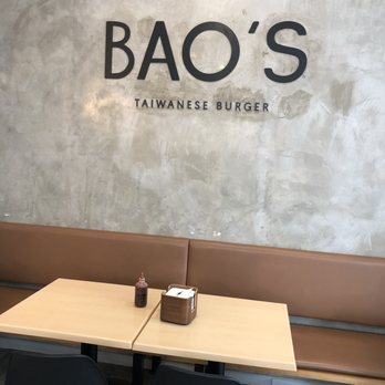 Bao's Taiwanese Burger - Cozy seating area - Asian Fusion Near Me - Porto, 13 Bao's Taiwanese Burger - Cozy seating area - Asian Fusion Near Me - Porto, 13