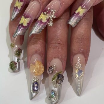 10 Piece Nails - Nail Technicians Near Me - New York, New York