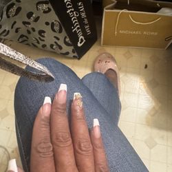 Nail Wave - My glow in the dark coffin french tips with butterflies!