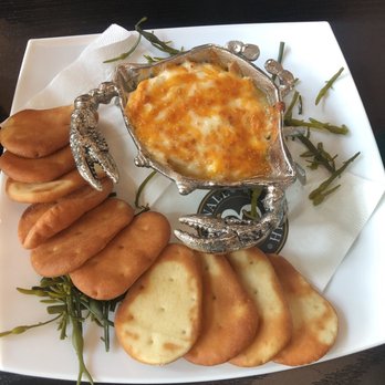 Blackwall Hitch - Crab dip with beautiful presentation! That's seaweed on the plate... super cute! - New American Near Me - Baltimore, Maryland