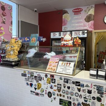 Ronald's Donuts - Donuts Near Me - Las Vegas, Nevada Ronald's Donuts - Donuts Near Me - Las Vegas, Nevada