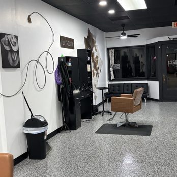 River Bottom Salon - Stylist chair - Hair Salons Near Me - Wathena, Kansas River Bottom Salon - Stylist chair - Hair Salons Near Me - Wathena, Kansas
