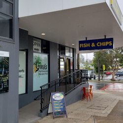 Tata Gina's - Entrance to restaurant.