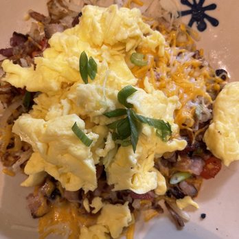 Snooze, an A.M. Eatery - Spuds Deluxe w/ bacon - Breakfast & Brunch Near Me - Houston, Texas