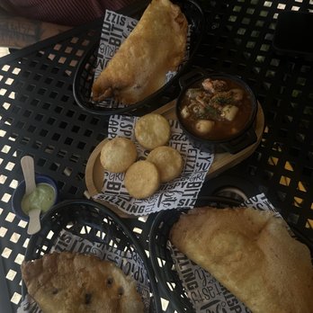 Parguito Gourmet - Empanadas y vuelve a la vida - Venezuelan Near Me - Hollywood, Florida Parguito Gourmet - Empanadas y vuelve a la vida - Venezuelan Near Me - Hollywood, Florida