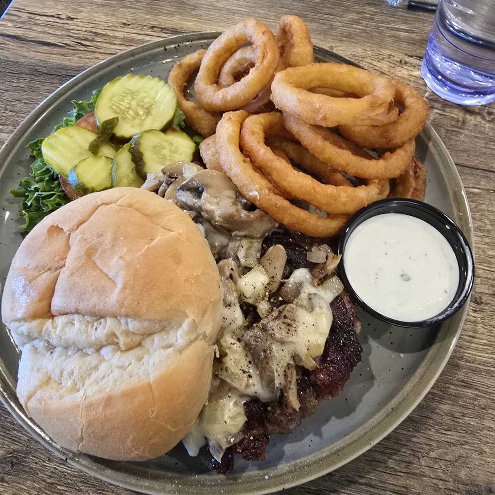 Jumbo Deluxe Burger! Jumbo Deluxe Burger!