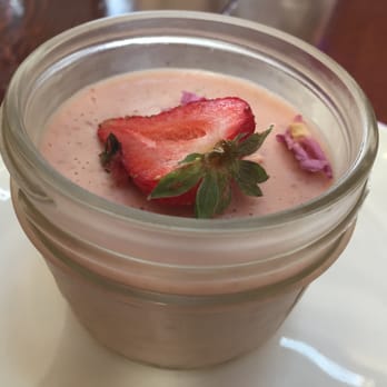 Be Love - Strawberry dessert - Vegan Near Me - Victoria, British Columbia