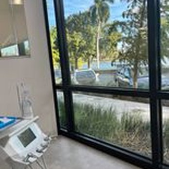 Natural Smiles - General Dentistry Near Me - Saint Petersburg, Florida Natural Smiles - General Dentistry Near Me - Saint Petersburg, Florida