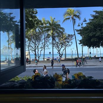 Eggs 'n Things - Waikiki Beach Eggspress - View from our table. - Breakfast & Brunch Near Me - Honolulu, Hawaii Eggs 'n Things - Waikiki Beach Eggspress - View from our table. - Breakfast & Brunch Near Me - Honolulu, Hawaii