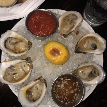 Met Back Bay - 1/2 dozen oysters - New American Near Me - Boston, Massachusetts Met Back Bay - 1/2 dozen oysters - New American Near Me - Boston, Massachusetts
