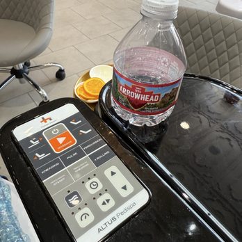 Zara Nails Lounge - Great Spa chairs! - Nail Salons Near Me - Santa Ana, California Zara Nails Lounge - Great Spa chairs! - Nail Salons Near Me - Santa Ana, California