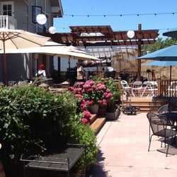 Big Dog Vineyards - Pack a picnic to enjoy with our wines.