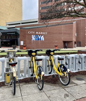 The Indianapolis Cultural Trail by null