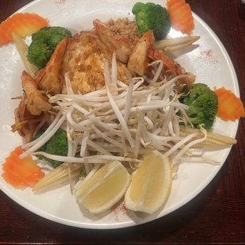 Thai Nam Phet - Lobster and shrimp pad Thai special - Thai Near Me - Rockaway, New Jersey Thai Nam Phet - Lobster and shrimp pad Thai special - Thai Near Me - Rockaway, New Jersey