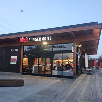 Habit Burger & Grill - Salad Near Me - Santa Clara, California Habit Burger & Grill - Salad Near Me - Santa Clara, California