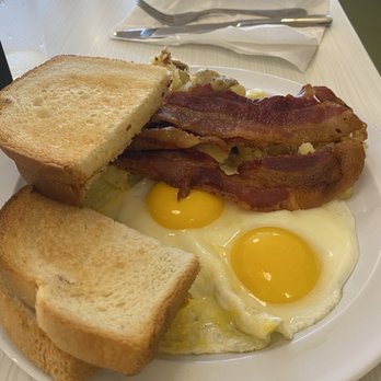 The Daily Diner - Eggs, bacon, home fries and toast - Diners Near Me - Manlius, New York The Daily Diner - Eggs, bacon, home fries and toast - Diners Near Me - Manlius, New York