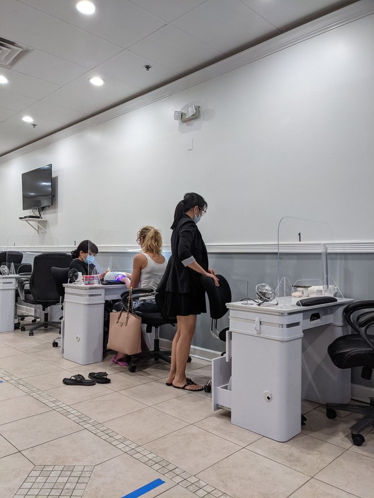 NAIL 4 U 24 Photos & 35 Reviews 968 Town Center Plz, Elk Grove
