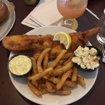 Rohrbach Buffalo Road Brewpub - Beer battered fish fry with homemade Mac salad - American Near Me - Rochester, New York Rohrbach Buffalo Road Brewpub - Beer battered fish fry with homemade Mac salad - American Near Me - Rochester, New York