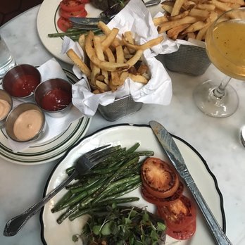 Bea - steak & tomatoes ($27) - Cocktail Bars Near Me - New York, New York Bea - steak & tomatoes ($27) - Cocktail Bars Near Me - New York, New York