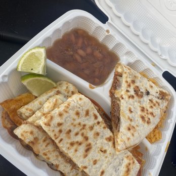 Pollos Aguilar - Quesadilla plate - Mexican Near Me - Cornelius, Oregon Pollos Aguilar - Quesadilla plate - Mexican Near Me - Cornelius, Oregon