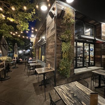 Batch & Brine - Seat side outdoor seating - Burgers Near Me - Lafayette, California