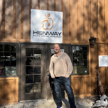 Henway Hard Cider - Cideries Near Me - Bluemont, Virginia Henway Hard Cider - Cideries Near Me - Bluemont, Virginia