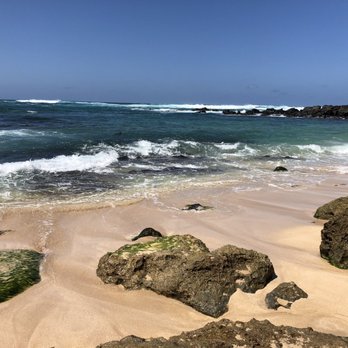 Laniakea Beach - Beaches Near Me - Haleiwa, Hawaii Laniakea Beach - Beaches Near Me - Haleiwa, Hawaii