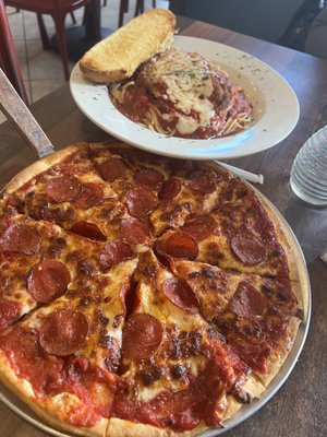 Vinny's Pizzeria by null