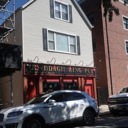 The Claddagh Ring Pub - Storefront