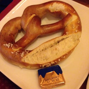 Wirtshaus Zum Erdinger - Fresh Pretzel - German Near Me - Sindelfingen, BW