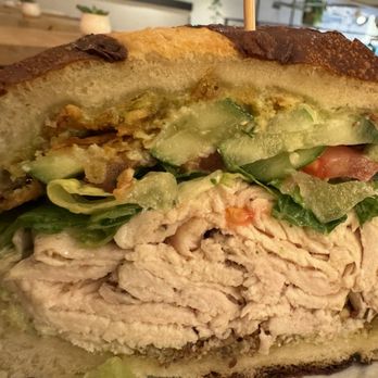 Local Foods - Crunchy chicken sandwich - Sandwiches Near Me - Austin, Texas Local Foods - Crunchy chicken sandwich - Sandwiches Near Me - Austin, Texas