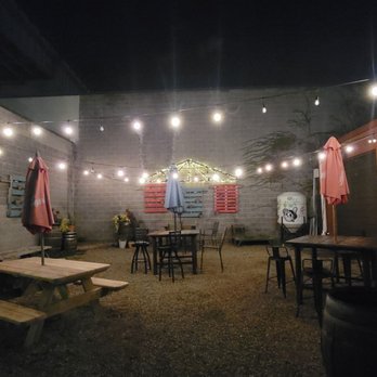 Brick And Barrel - Patio - Breweries Near Me - Cleveland, Ohio