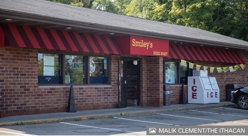 Smiley’s Mini Mart Logo
