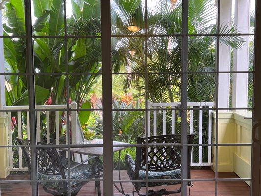 Pineapple Inn Maui by null