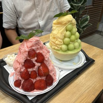 Oakobing - Mango Melon Shaved Ice & Strawberry Shaved Ice - Shaved Ice Near Me - Los Angeles, California Oakobing - Mango Melon Shaved Ice & Strawberry Shaved Ice - Shaved Ice Near Me - Los Angeles, California